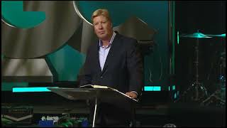 Gateway Church Pastor Robert Morris told his wife and church elders about his immorality