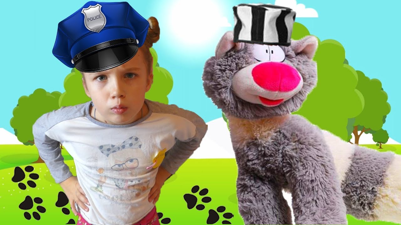 vladivostok Niki play in the game with kitty