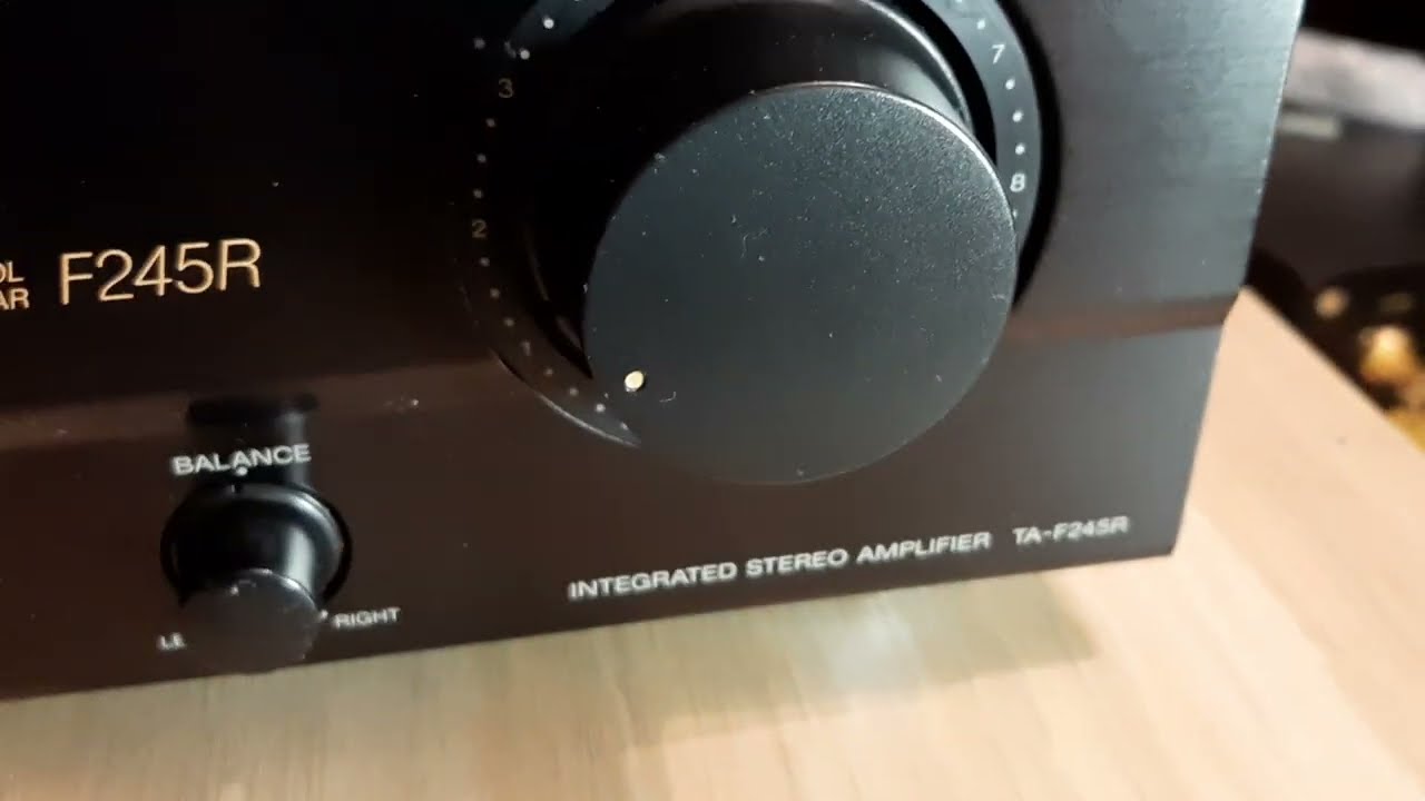 Ampli De Puissance Sony F 245 R – Vintage Avec Sa Télécommande