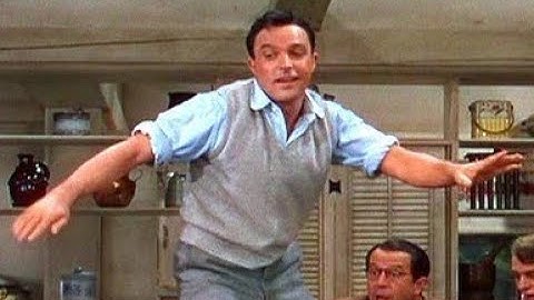Gene Kelly - Dig Dig Dig For Your Dinner 1950