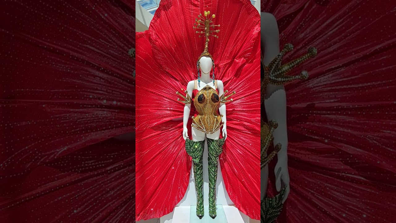 Traje t&iacute;pico Miss Universe Puerto Rico en Miss Universe #missuniverse #puertorico #model #fashion