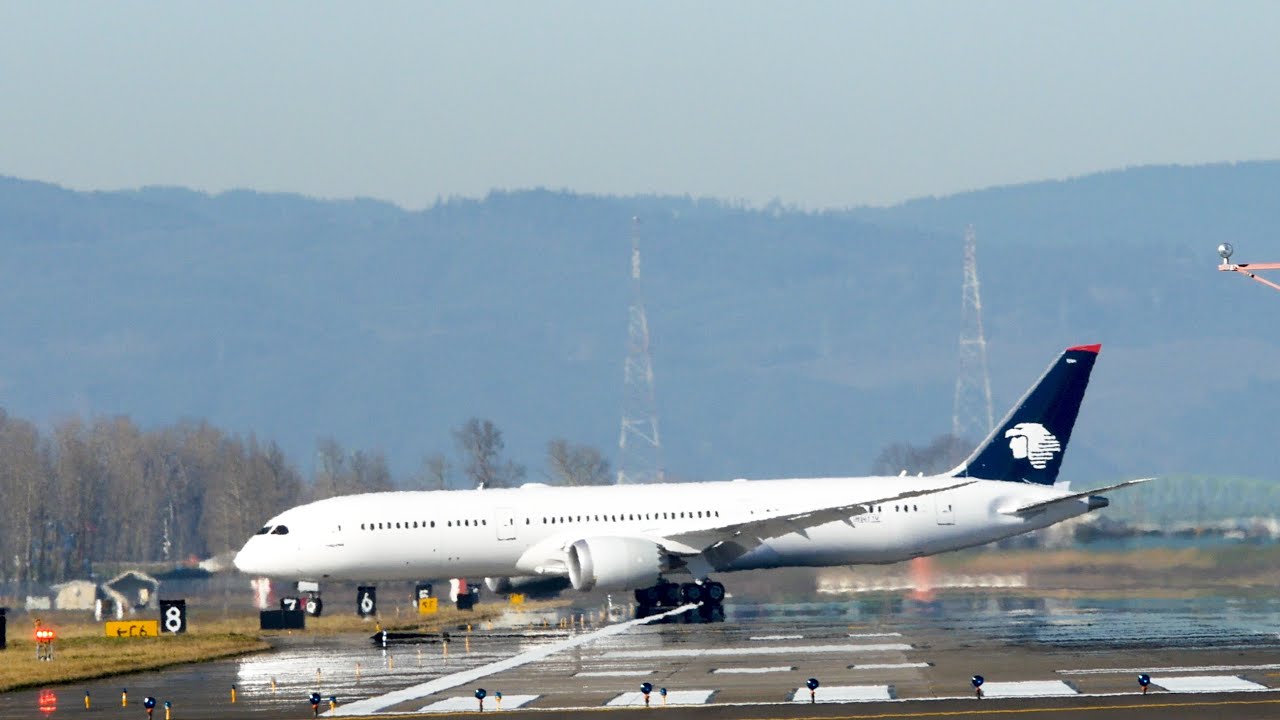 New Boeing 787 Dreamliner for Aeromexico coming in for painting at Portland Boeing facility.