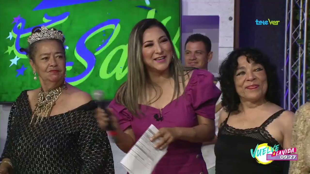 Las Viejas del papayal recuerdan los momentos en Bazar del hogar.