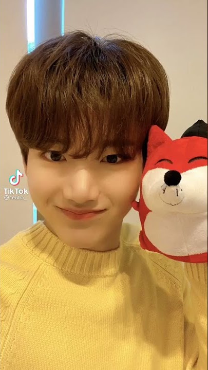 foto junkyu : 😊😙 or 😁😙 #junkyu #treasure #shorts #treasureshorts