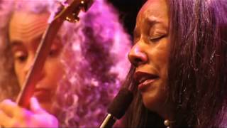 Tuck & Patti - Love Flows Like A River (Live in Holland DVD) chords