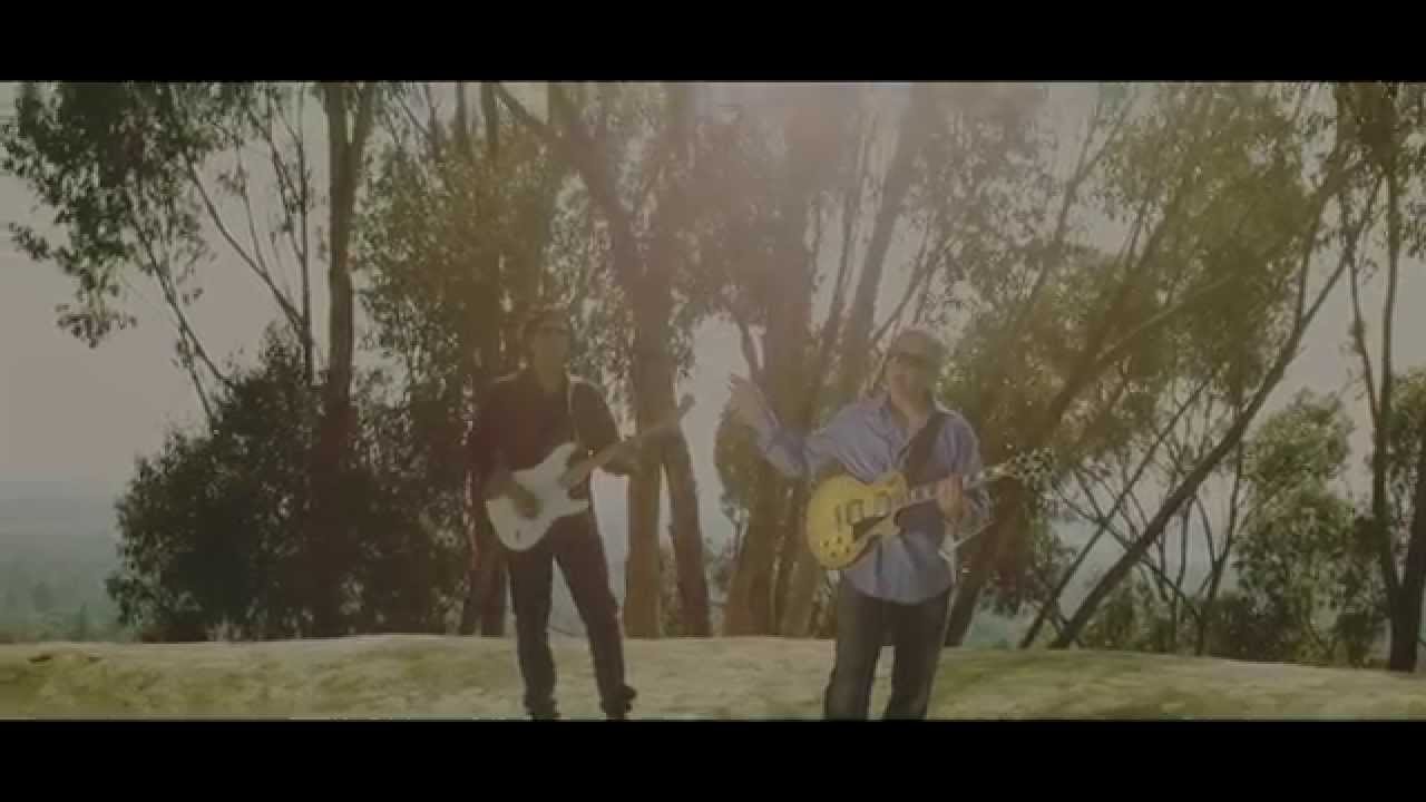 MIKE MILLS BAND | Baby I'm Your Man