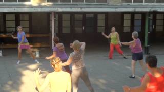 Zumba Gold - Warm up 1 - Daddy Cool_Boney M (Zumba a LIege) Zumba Gold - Warm up 1 - Daddy Cool_Boney M (Zumba a LIege)