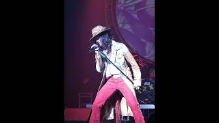 Konsert Search Gemuruh menampilkan Amir Masdi sebagai penyanyi.