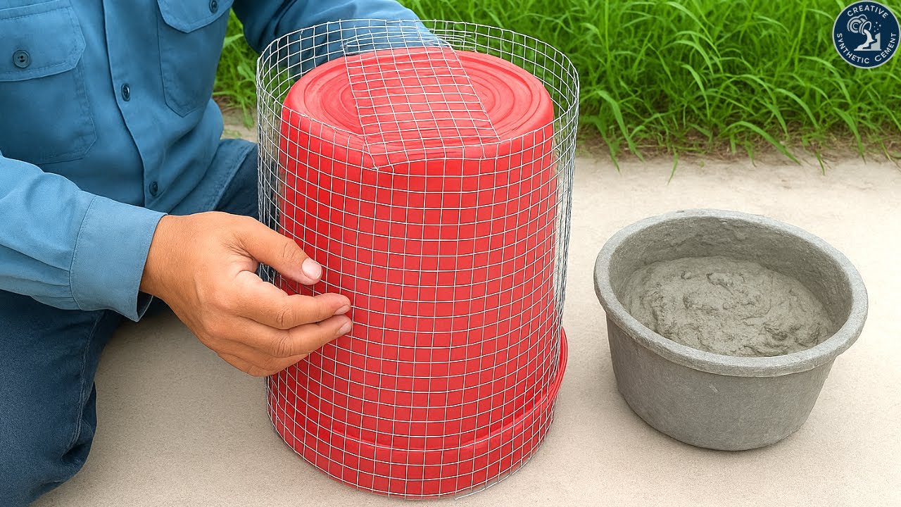 Great creative and artistic work with iron mesh and plastic bucket./ Make planter tank with cement/