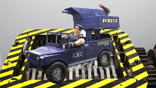Shredding Big Police Car And Toys