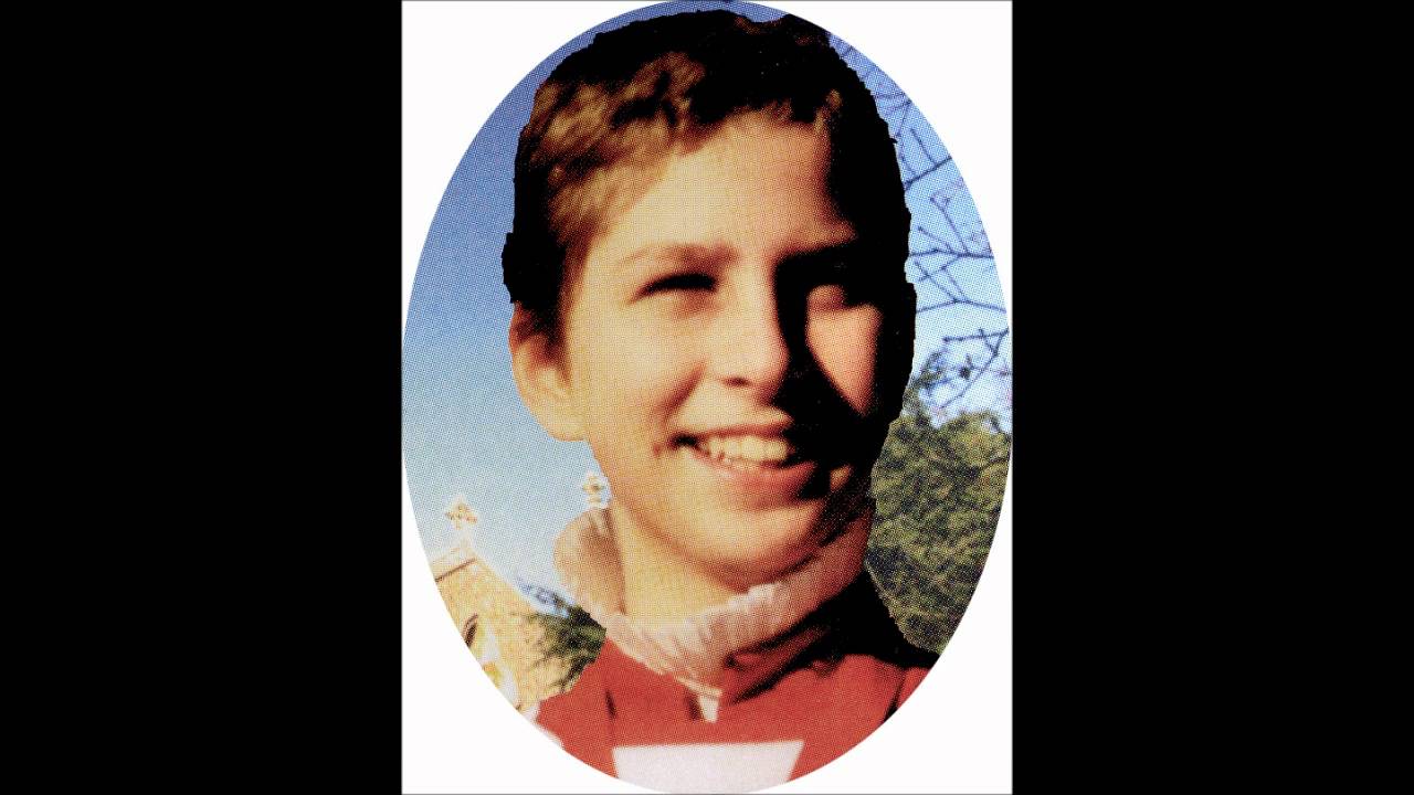 David ‏Wigram (boy soprano) sings When at Night I go to Sleep.wmv