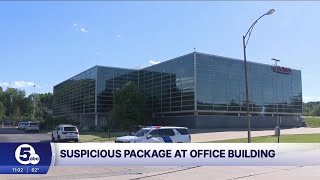 'Suspicious package' found during sweep of Brooklyn Heights ICE building