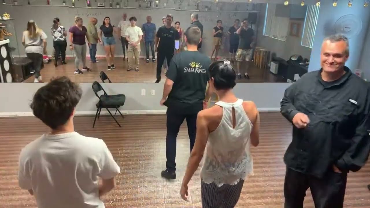 08/02 - The 5 Basic Steps of Salsa Everyone Knows (Live)