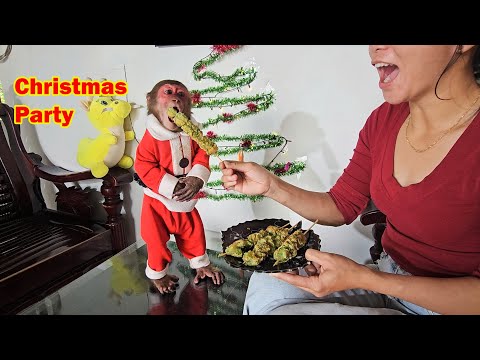 SU Monkey excited when mom secretly organize a surprise Christmas party