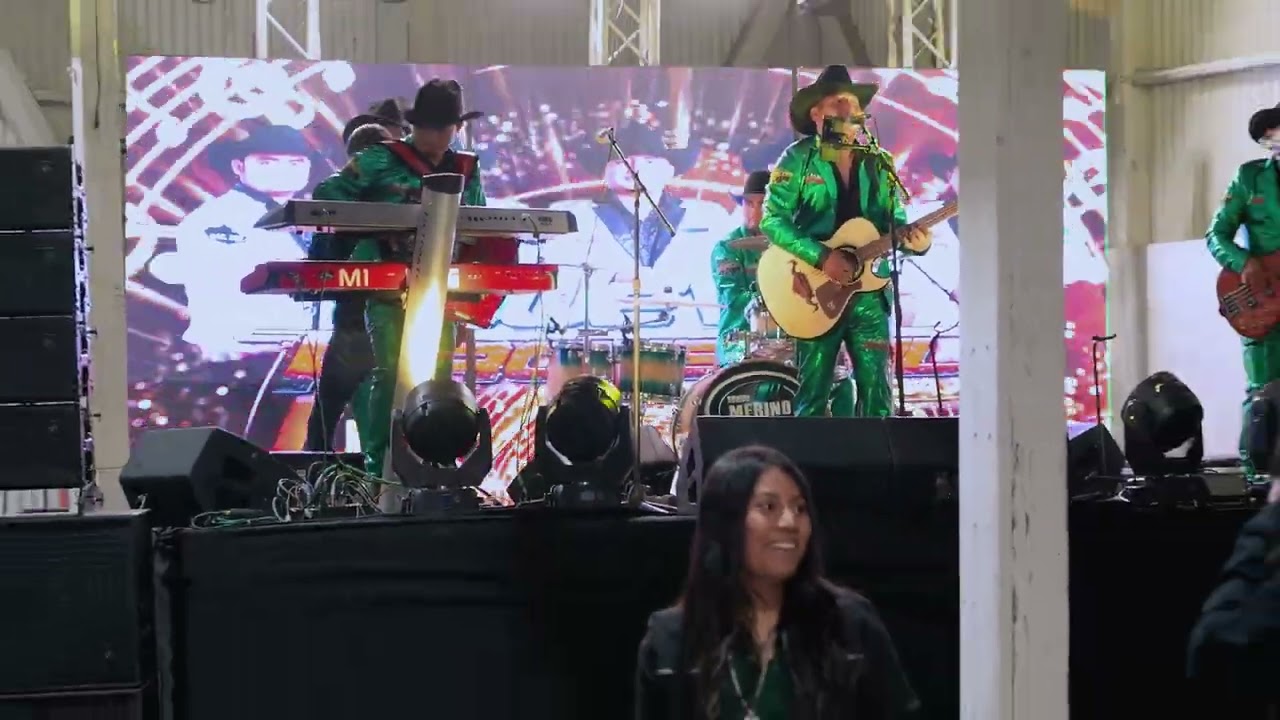 Grupo Nuevo Proyectil De Oaxaca Con Los San Vicente Coatlan En Oxnard CA