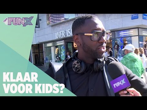 Video: Op Welke Leeftijd Beginnen Kinderen Te Praten?