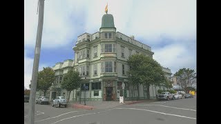 A Walkthrough of the Eagle House Victorian Inn in Old Town Eureka - July 2017