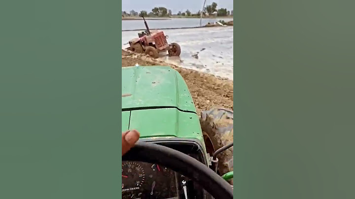 John Deere Tractor was called to get the Mahindra tractor out of the mud 😯#shorts #youtubeshorts