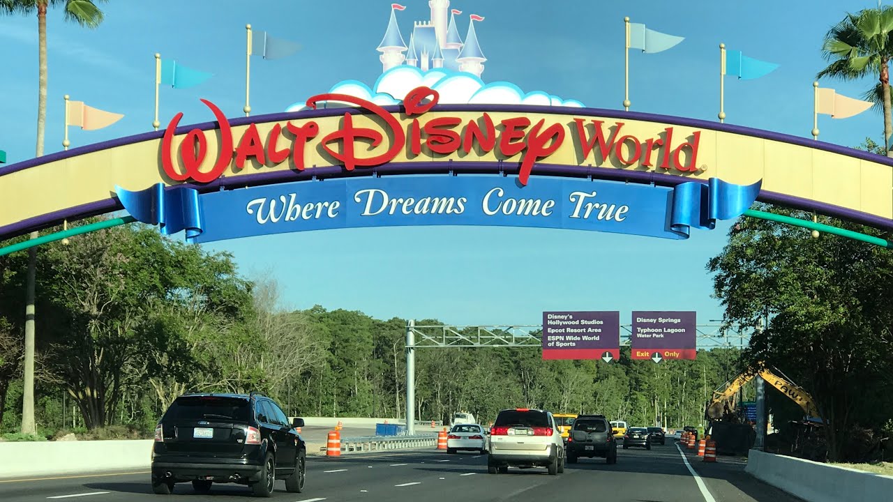 Day 1: Disney world vlog Magic kingdom part 1: Florida august 2017 + virgin V lounge