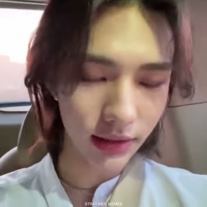 Hyunjin trying to pronounce Lasagna