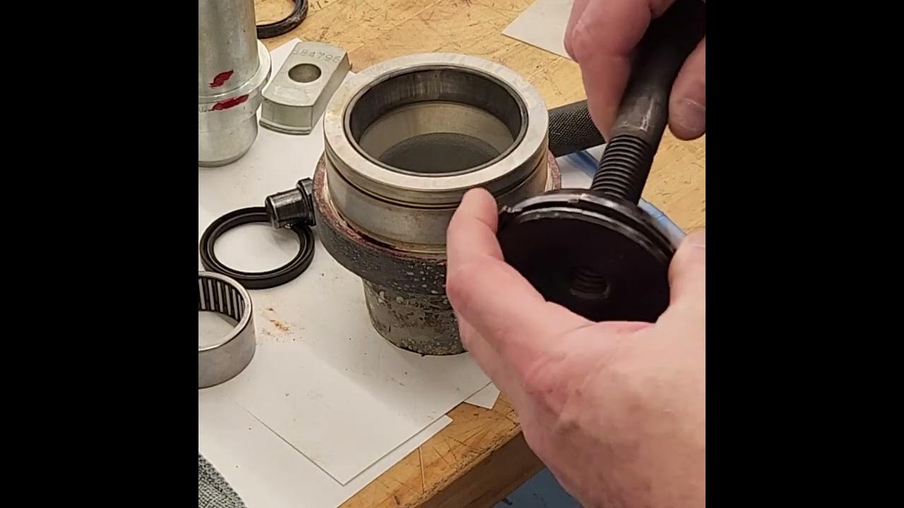 Volvo Penta DPE/290DP Lower unit resealing Part 3 YouTube