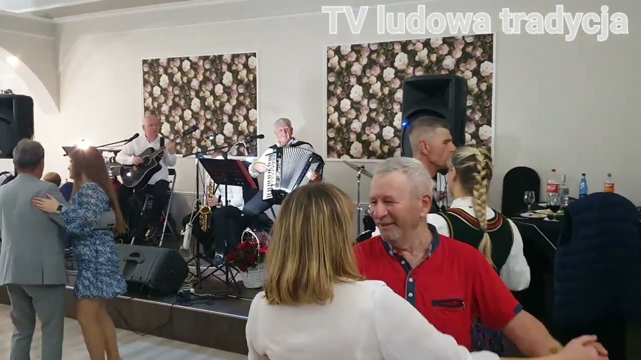 HAWAJ JEST PIĘKNY HAWAJ UROCZY tak jak cudowny jest taniec wokalistki Ewy z partnerem Zbyszkiem 