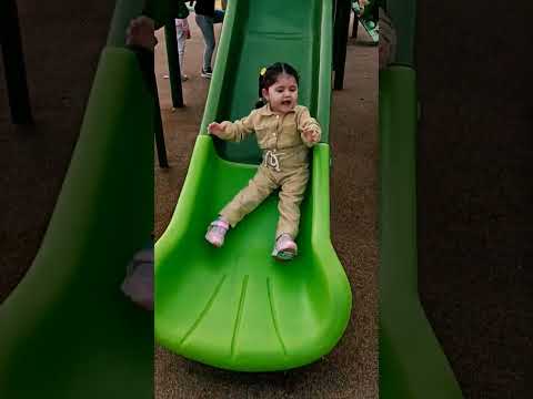 Alya ve Asya Çocuk Parkında @OyuncuYusuf