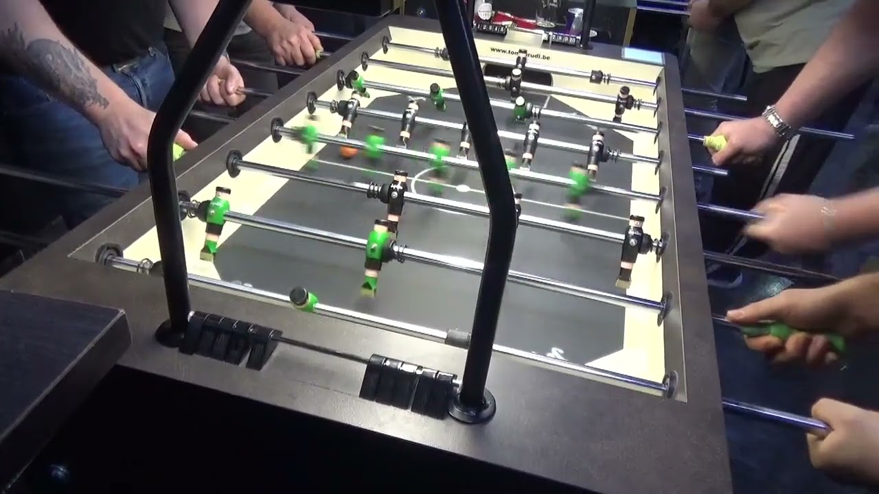 Nasim Boudabza . Eric Dumont / Frédérik Delvaux . Vitor Gueirro.