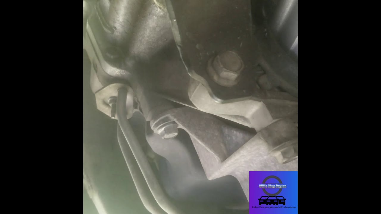 2007 Pontiac Torrent starter replacement