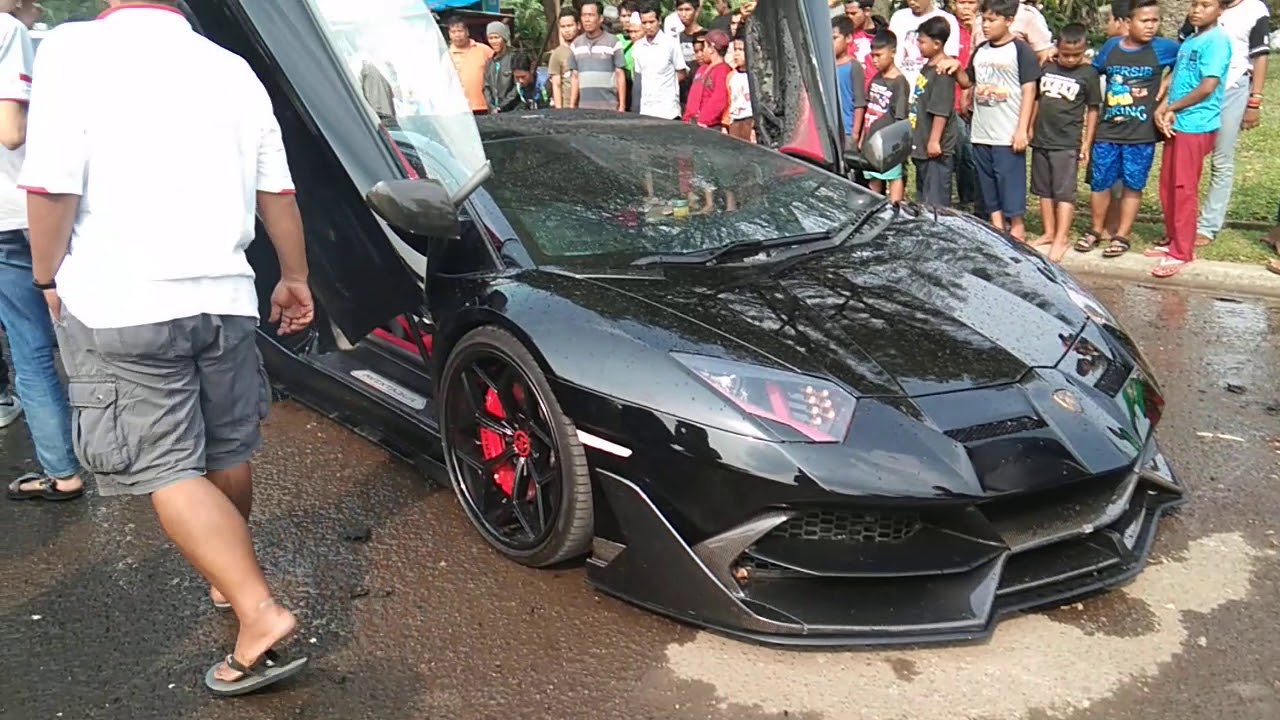 Lamborghini raffi ahmad terbakar - YouTube