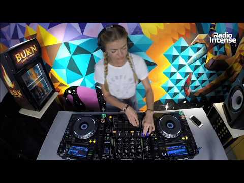 Hanna - Live @ Radio Intense, 11.10.2017