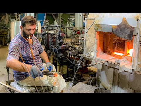 القبيطري الزجاج الذهبي إعادة تدوير الزجاج وإنتاج الجرار والغالون في طرابلس منذ عام 1949