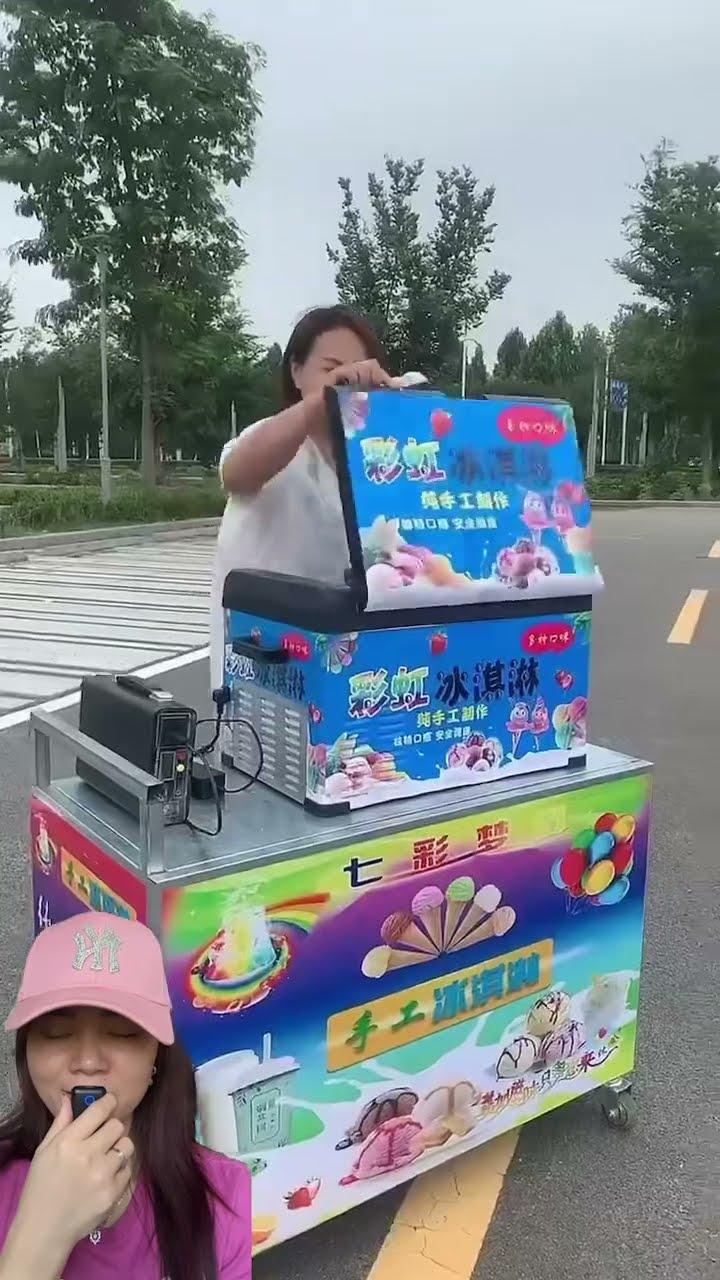 ANTRI ES KRIM VIRAL ⁉️MAU YANG PELANGI YA ??