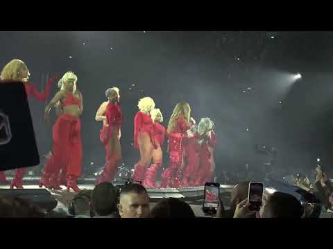 Beyoncè - Formation, Diva, Run the World (Live) [Renaissance World Tour, London) BHIVE FRONT ROW