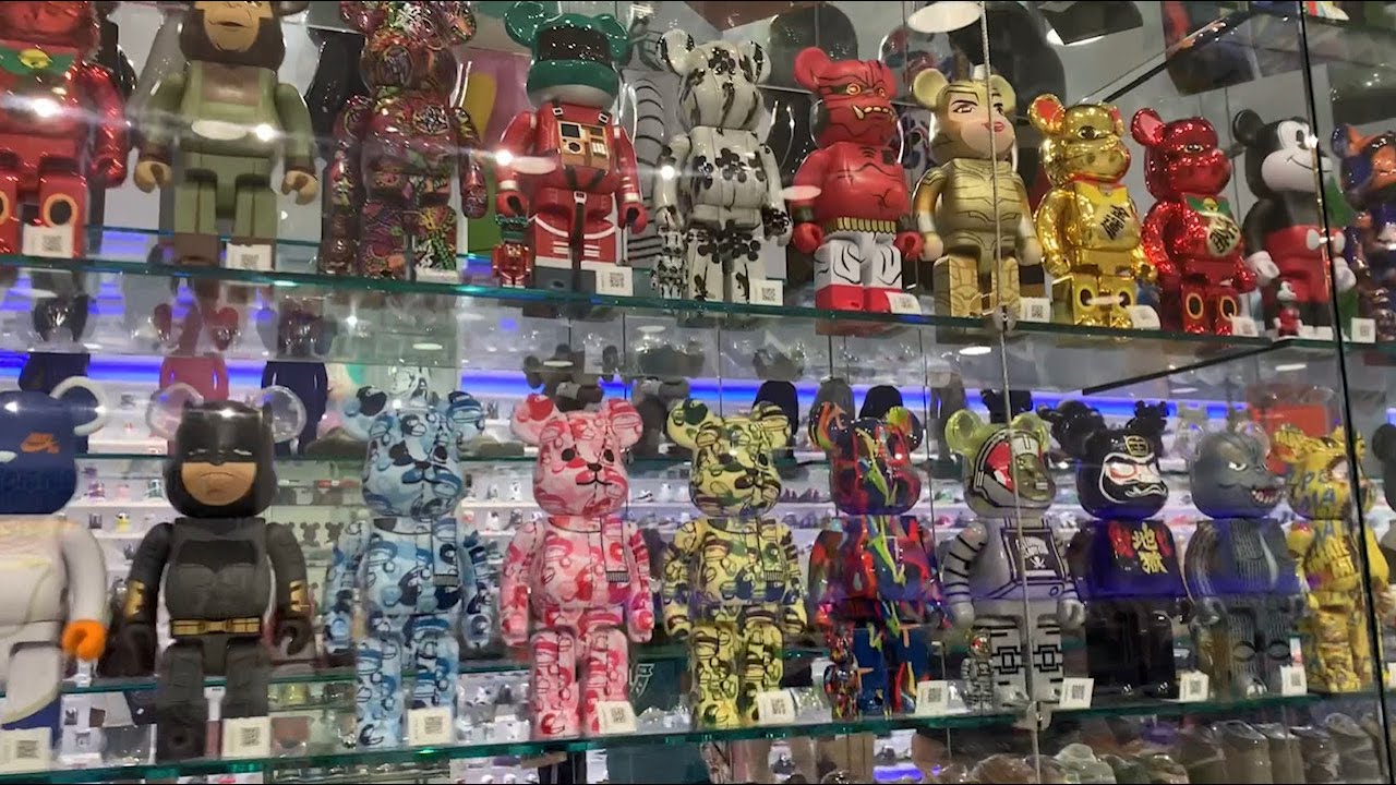 Bearbrick and KAWS collection at Urban Necessities (Las Vegas) - A  Walkthrough 