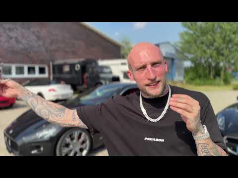 Jaguar F-Type S V8 (R) vs. Maserati GranTurismo 4.7