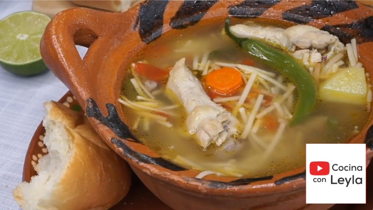 Sopa de Alitas de Pollo con fideos y verduras + Sopa de alitas de Pollo