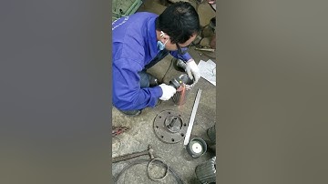 Quy trình sản xuất khớp nối mềm Inox - Công đoạn bọc lưới vào ống sun hàn đầu ống