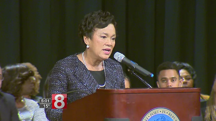New Haven Mayor Toni Harp sworn in New Year's Day