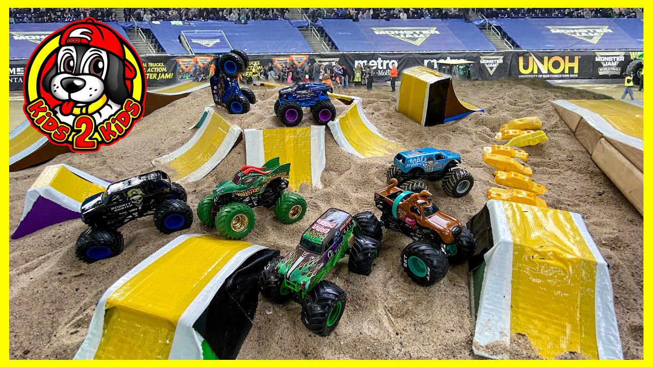 Monster Trucks STOP MOTION Animation Monster Jam DIY Stadium Arena