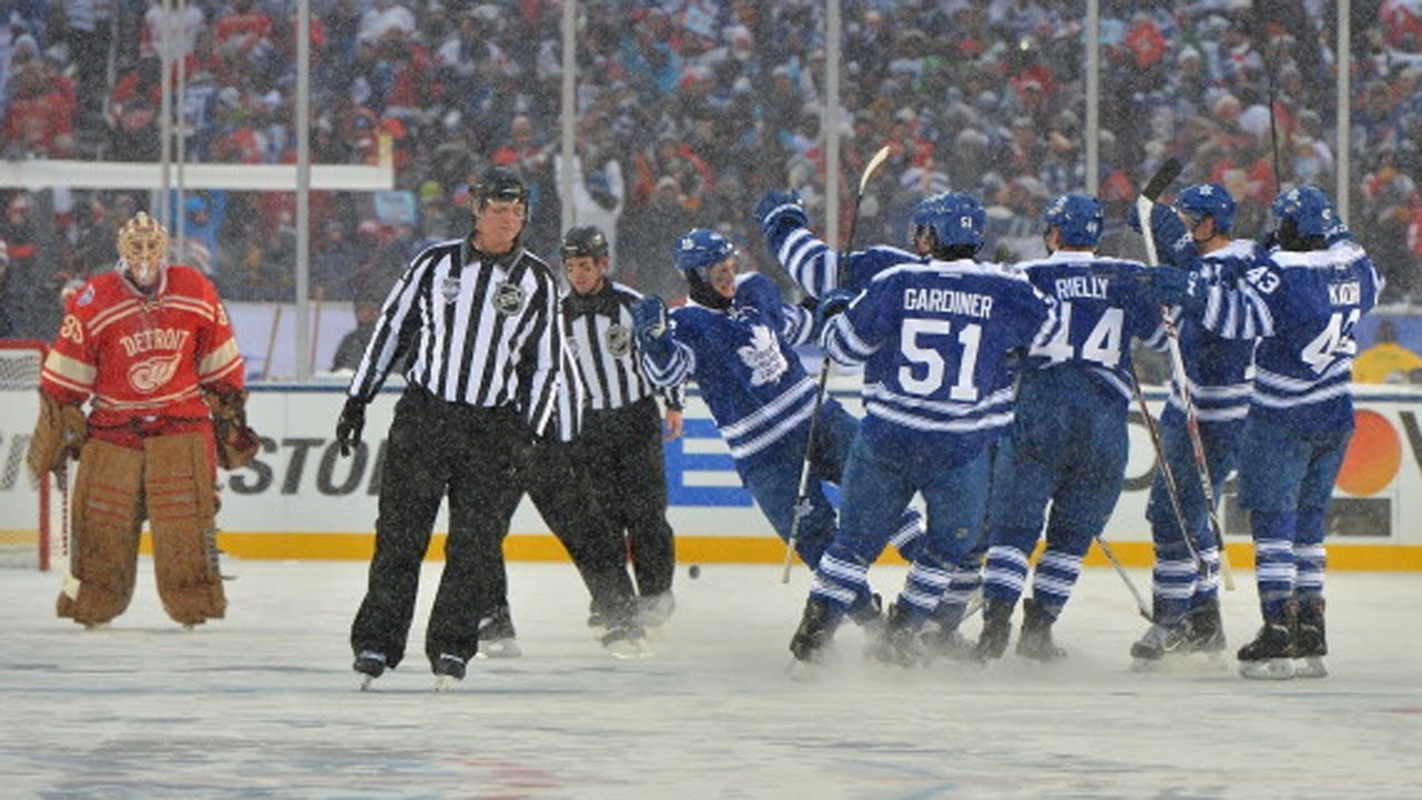 Captivating Moments from Hockey's Snowtastic Winter Classic