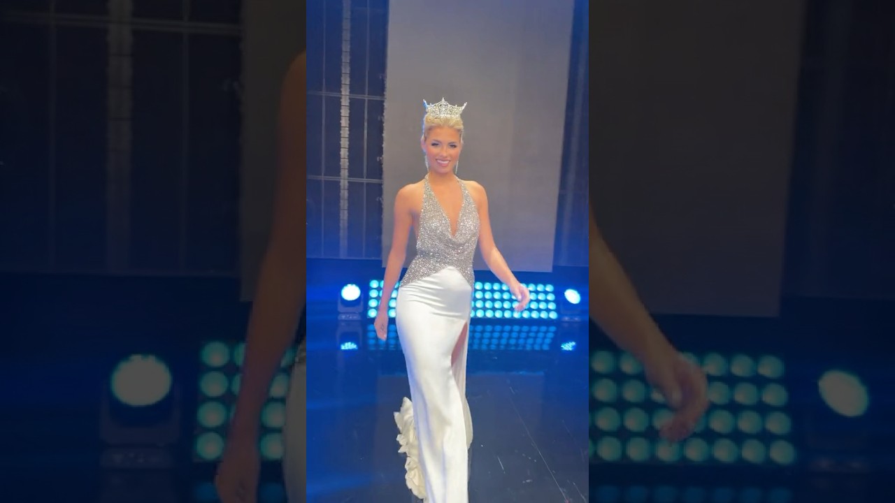 IT’S ALMOST SHOWTIME