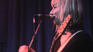 The Muffs - I Need You(Live At The Uptown Oakland)