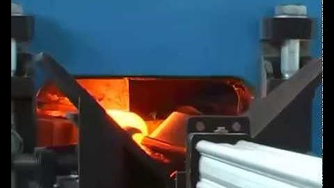 cross wedge rolling machine D46 1000 working video Morrer de forjamento