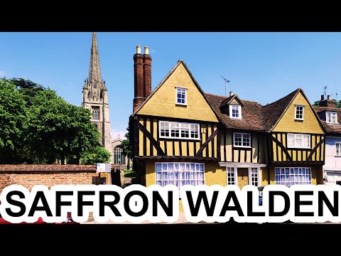 Walking in Saffron Walden, United Kingdom - June 2022