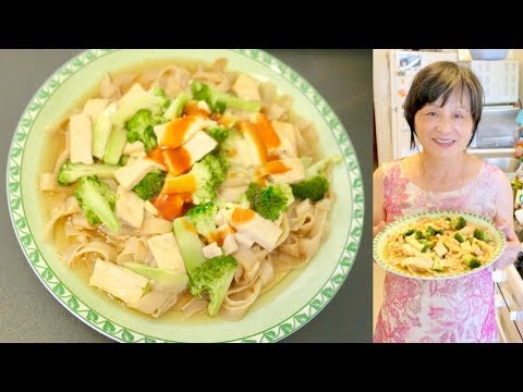 recette-de-ma-maman-#33-khoa-pho-lat-nah-vegan-:-pâtes-de-riz-sautées-au-brocoli-et-au-tôfu