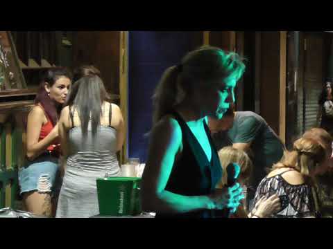 Norma Cano - "You raise me up"  (Em dónes força) Music in the street