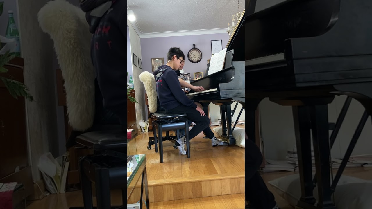 Sonatina in Naomi Woo’s master class, presented by Justin