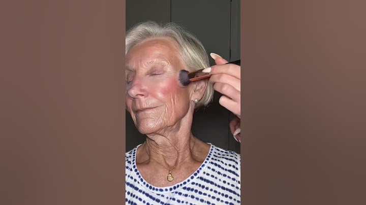 DOING MY GRANDMAS MAKEUP 💄😍