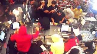 Los Angeles ‘Flash Mob’ Loots 7Eleven